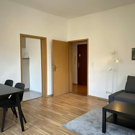 公寓 Spacious For 3 *