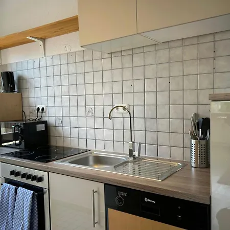 公寓 Spacious For 3 *